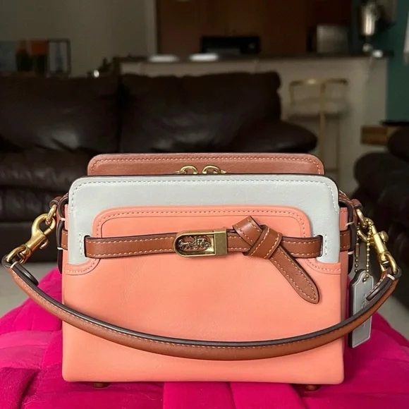 SOLD LIVE Coach 1941 - 2022 Peach & Brown Glove-tanned Leather Crossbody - Picture 3 of 16
